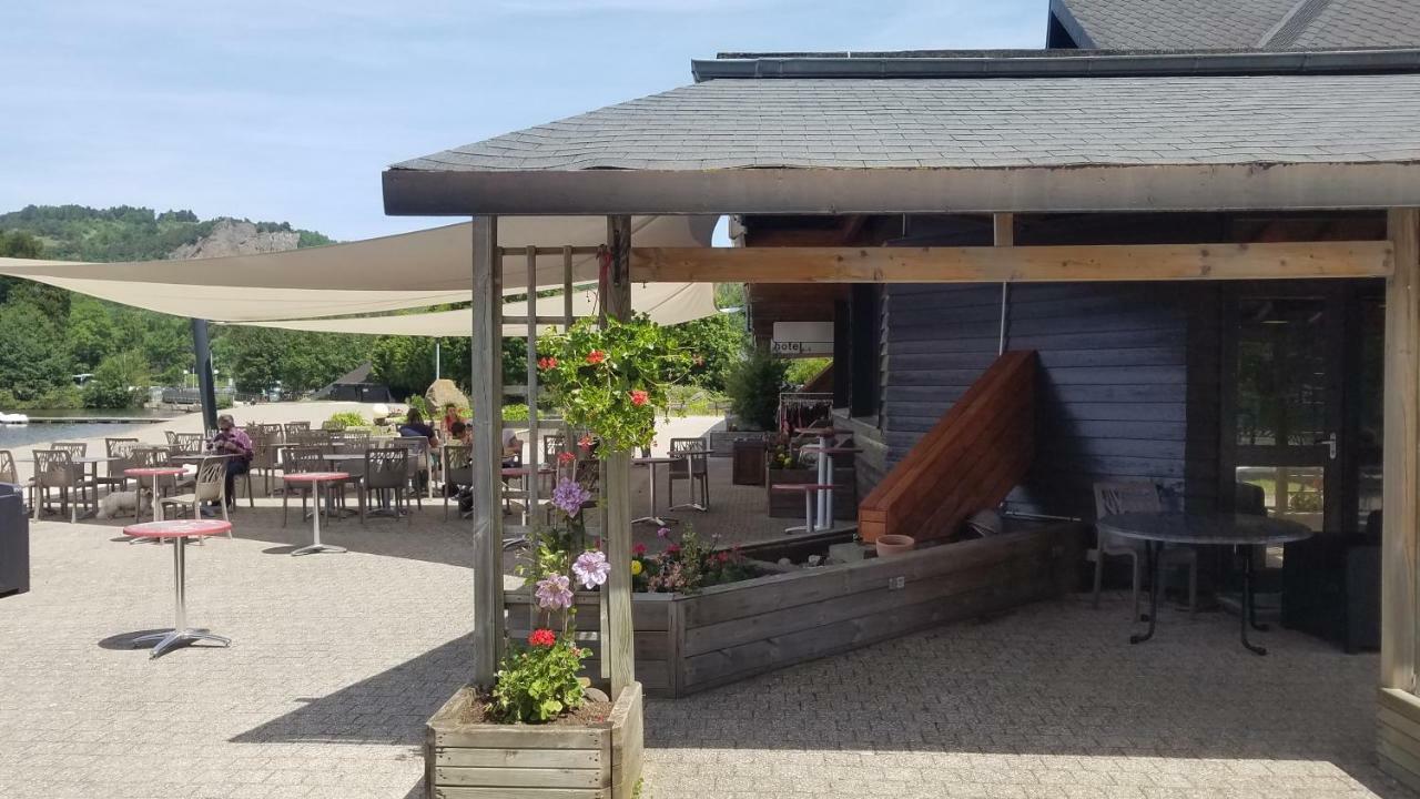 Hotel Domaine Du Lac Chambon Murol Exteriör bild
